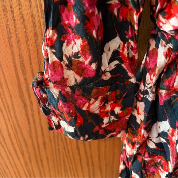 Red Floral Motherhood Maternity Blouse Size Medium Business Casual Office Green - Picture 4 of 10